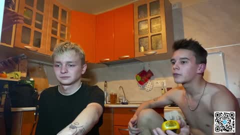 Snapshot of barney_kevin chatting on 2, 12, 2024 Fansly Barney and Kevin T online show from 2, 12, 2024