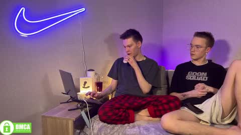 Snapshot of barney_kevin chatting on 1, 3, 2025 Fansly Barney and Kevin T online show from 1, 3, 2025