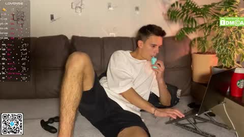 Snapshot of barney_kevin chatting on 20, 9, 2025 Fansly Barney and Kevin T online show from 20, 9, 2025