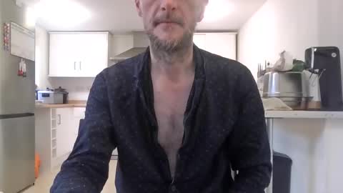 Snapshot of basiccamguy chatting on 11, 7, 2026 basiccamguy online show from 11, 7, 2026