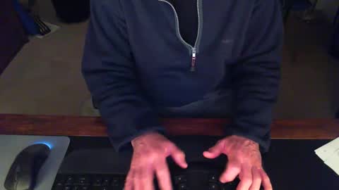 Snapshot of batebro13 chatting on 8, 1, 2025 BateBro13 online show from 8, 1, 2025