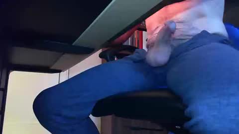 Snapshot of batebro13 chatting on 13, 10, 2025 BateBro13 online show from 13, 10, 2025