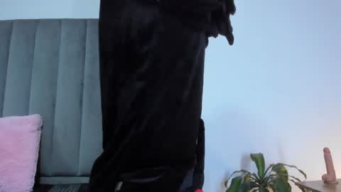    online show from 18, 1, 2025