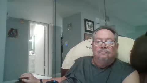 Single Grandpa in Florida. Love to C2C and have Fun Privately online show from 29, 9, 2025