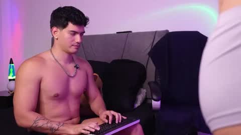 Snapshot of bbbeachboy chatting on 15, 7, 2026 Valentino online show from 15, 7, 2026
