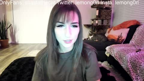 Snapshot of bbshasta chatting on 8, 2, 2025 Shasta online show from 8, 2, 2025