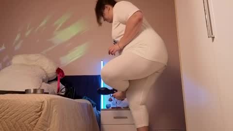 Love online show from 10, 4, 2026