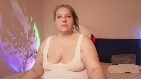 Snapshot of bbw_goddes chatting on 25, 5, 2026 Love online show from 25, 5, 2026