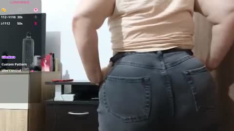 Snapshot of bbw_milf_4u chatting on 9, 7, 2026 Emma online show from 9, 7, 2026
