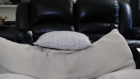 Julie online show from 1, 12, 2025