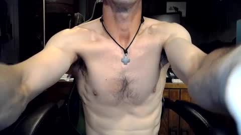 Snapshot of bchillin28 chatting on 28, 9, 2025 bchillin28 online show from 28, 9, 2025