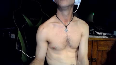 Snapshot of bchillin28 chatting on 25, 11, 2025 bchillin28 online show from 25, 11, 2025