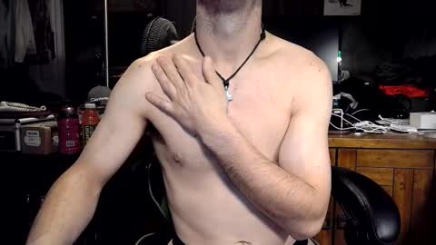 Snapshot of bchillin28 chatting on 3, 2, 2026 bchillin28 online show from 3, 2, 2026