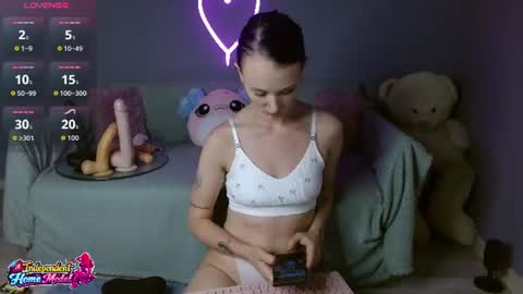 Snapshot of bea_doll chatting on 18, 7, 2026 Bea online show from 18, 7, 2026