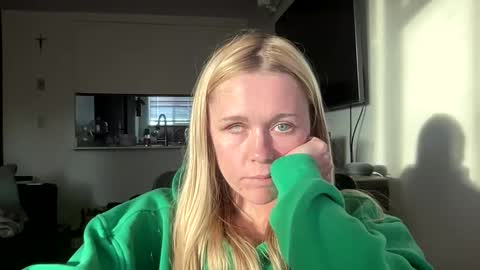 beachbabi online show from 11, 11, 2025