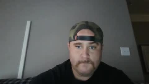 Snapshot of bearded4urpleasure chatting on 2, 12, 2025 bearded4urpleasure online show from 2, 12, 2025
