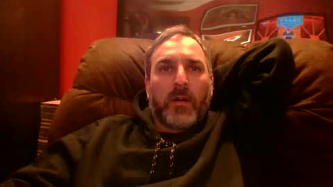 Snapshot of beardedambition chatting on 25, 4, 2026 beardedambition online show from 25, 4, 2026