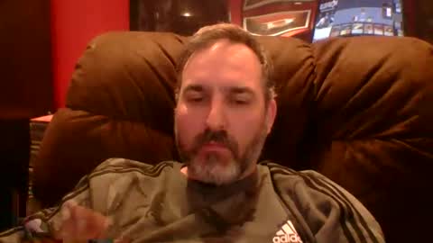 Snapshot of beardedambition chatting on 30, 4, 2026 beardedambition online show from 30, 4, 2026