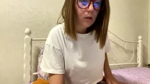 Snapshot of beatricetender chatting on 11, 11, 2025 BeatriceTender online show from 11, 11, 2025
