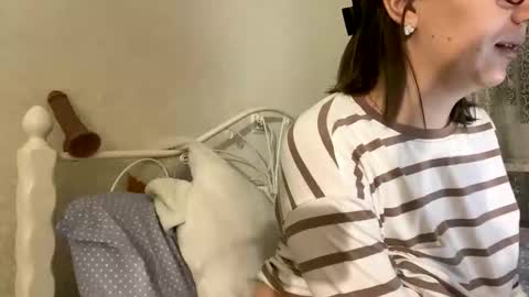 Snapshot of beatricetender chatting on 2, 12, 2025 BeatriceTender online show from 2, 12, 2025