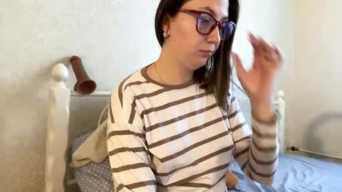 Snapshot of beatricetender chatting on 3, 12, 2025 BeatriceTender online show from 3, 12, 2025