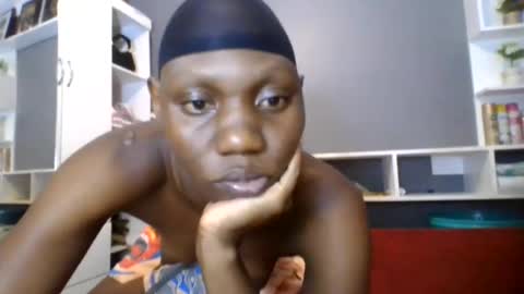 Snapshot of beautie699392 chatting on 17, 7, 2026 Lil stunner online show from 17, 7, 2026