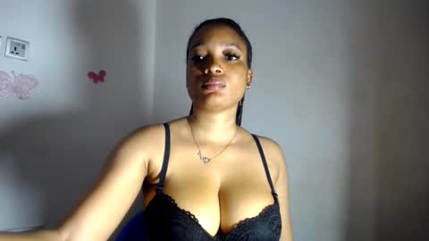 Snapshot of beautiful_moanna chatting on 3, 5, 2026 moanna online show from 3, 5, 2026