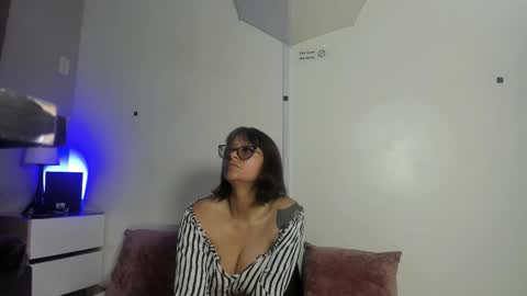 Snapshot of beautifull_wild_girl chatting on 3, 2, 2026 maria online show from 3, 2, 2026