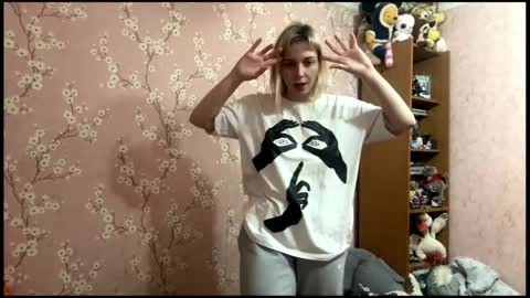 Mia online show from 15, 4, 2026