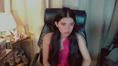 Snapshot of beautifultrixie chatting on 9, 7, 2026 TRIXIE online show from 9, 7, 2026