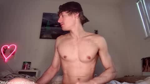 Snapshot of bebexxxdust chatting on 27, 10, 2025 bebe dust online show from 27, 10, 2025