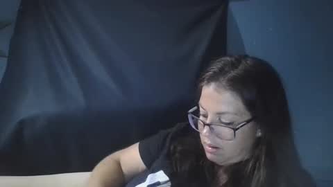 beccabee37 online show from 23, 9, 2025