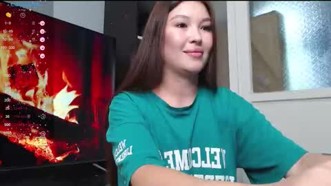 Snapshot of beccahert chatting on 5, 10, 2025 BeccaHert online show from 5, 10, 2025