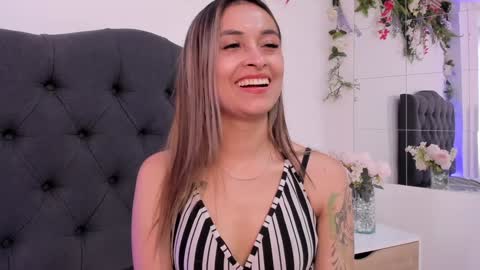 Snapshot of beccamilanni chatting on 14, 12, 2024 beccamilanni online show from 14, 12, 2024