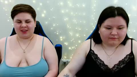 Snapshot of beckyandellen chatting on 22, 5, 2026 BeckyAndEllen online show from 22, 5, 2026