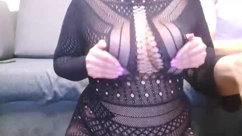 behindcloseddoors8 online show from 3, 10, 2025