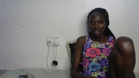 Snapshot of beib_love chatting on 8, 12, 2024 beib_love online show from 8, 12, 2024