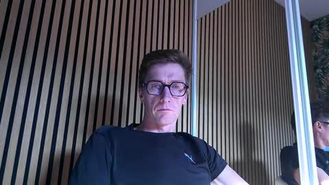 Snapshot of belami_france chatting on 3, 2, 2025 SexFriendFrance online show from 3, 2, 2025