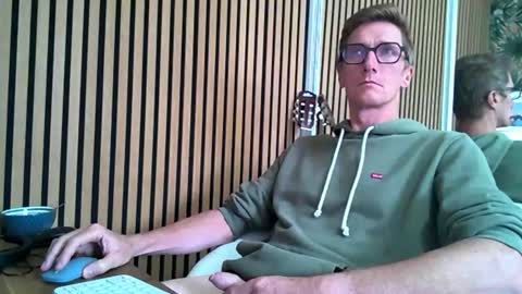 Snapshot of belami_france chatting on 19, 9, 2025 SexFriendFrance online show from 19, 9, 2025