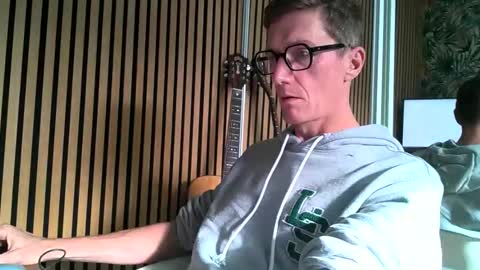 Snapshot of belami_france chatting on 4, 11, 2025 SexFriendFrance online show from 4, 11, 2025