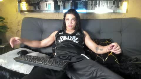 independent model online show from 15, 5, 2026