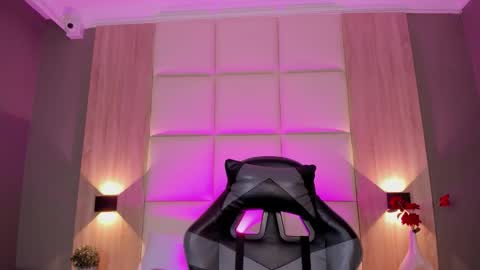 Bella cam online show from 7, 11, 2025