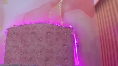 Melanie  online show from 19, 12, 2025