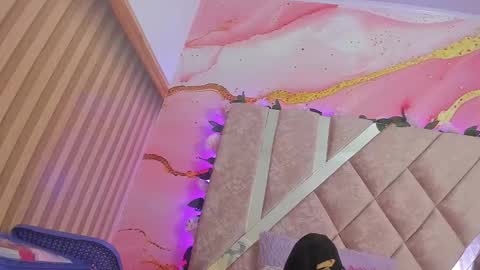 Melanie  online show from 5, 2, 2026