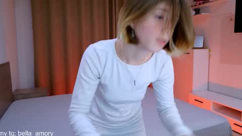 Bella online show from 2, 12, 2025