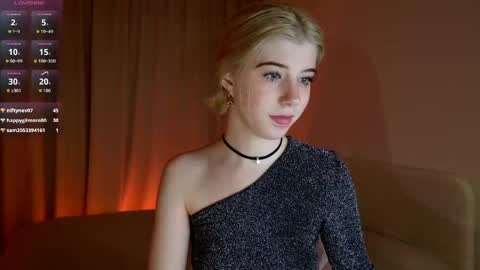 Snapshot of bella_amoury chatting on 12, 5, 2026 Bella online show from 12, 5, 2026