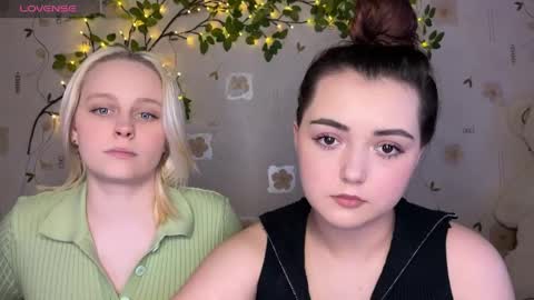 Snapshot of bella_and_alice chatting on 1, 5, 2026 bella_and_alice online show from 1, 5, 2026
