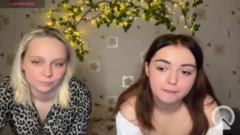 Snapshot of bella_and_alice chatting on 12, 5, 2026 bella_and_alice online show from 12, 5, 2026