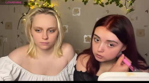 Snapshot of bella_and_alice chatting on 13, 5, 2026 bella_and_alice online show from 13, 5, 2026