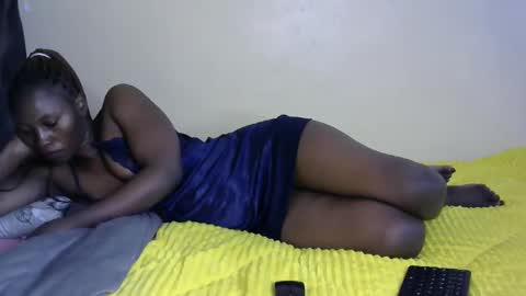 Snapshot of bella_c8 chatting on 10, 9, 2025 bella_c8 online show from 10, 9, 2025